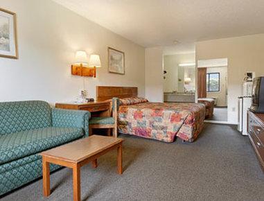 Super 8 By Wyndham Santee Hotel Exterior photo
